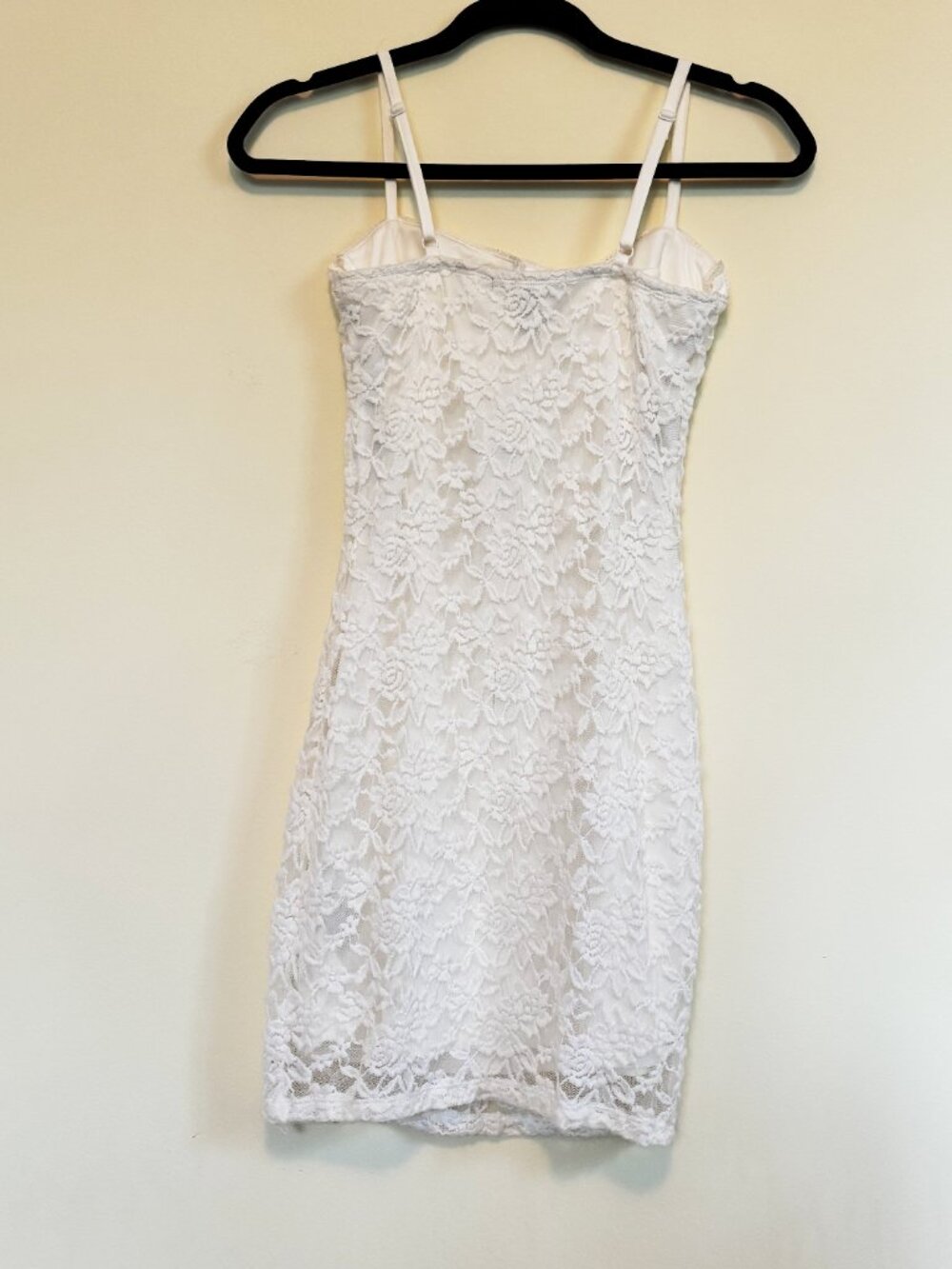 White Lace Camisole Dress Fully Lined by Forever 21. Size S NWT - Picture 3 of 8